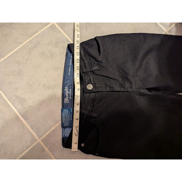 112337772 Wrangler Women's Ultimate Riding Jean Mid Rise Willow Bootcut - Aubree - Picture 8 of 16